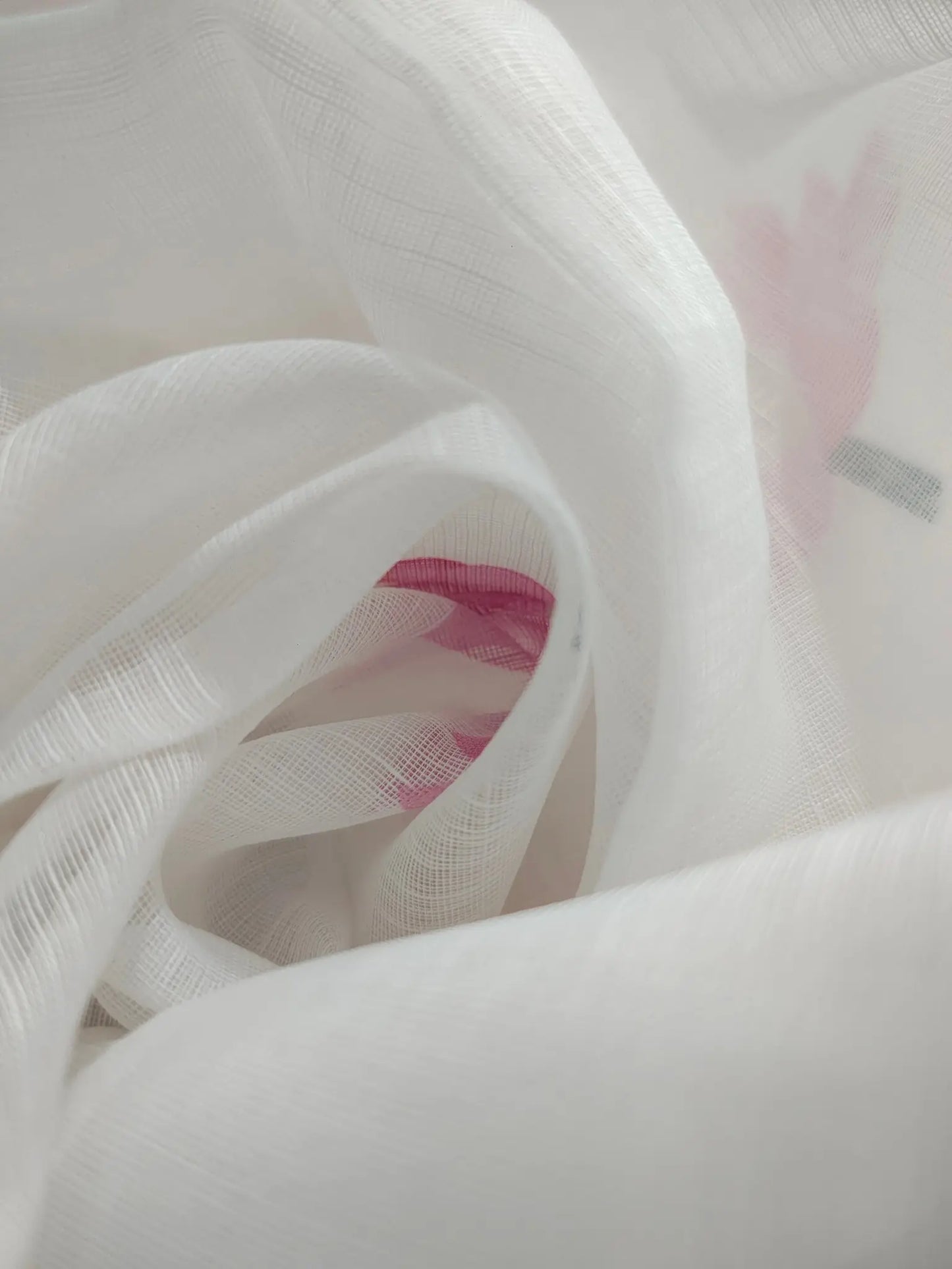 Linen Cotton Saree with Lotus Print & Scalloped Border – White & Pink Soft Linen Saree